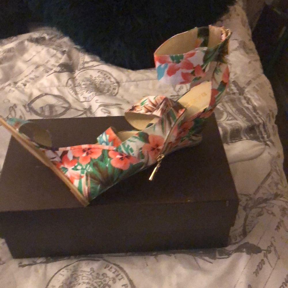 Wedges heels no box